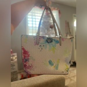 Guess tote bag